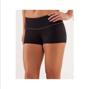 Lululemon Boogie Short *Silver